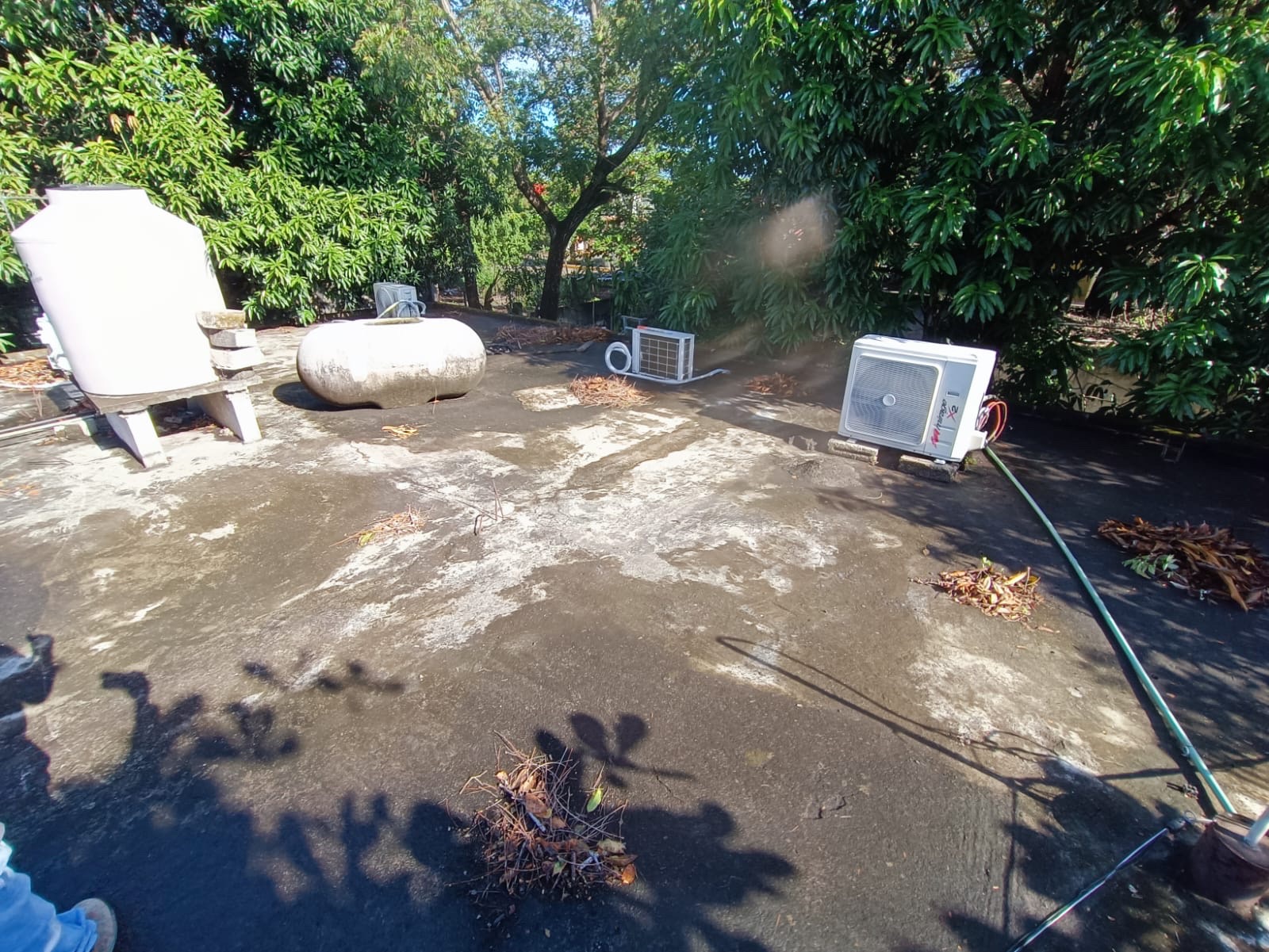 Azotea con impermeabilizado blanco